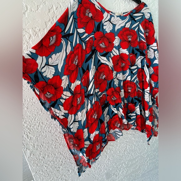 Poncho-style overlay top/swimsuit coverup - Picture 5 of 8